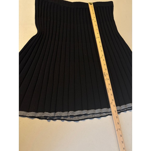 St. John Sport Jacket Skirt Outfit Set Women's XL Black Knit Wool Blend Casual - Picture 12 of 15